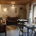 Casalpaca Con Sauna A Bed & Breakfast 3*