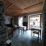 Casalpaca Con Sauna A Bed and breakfast