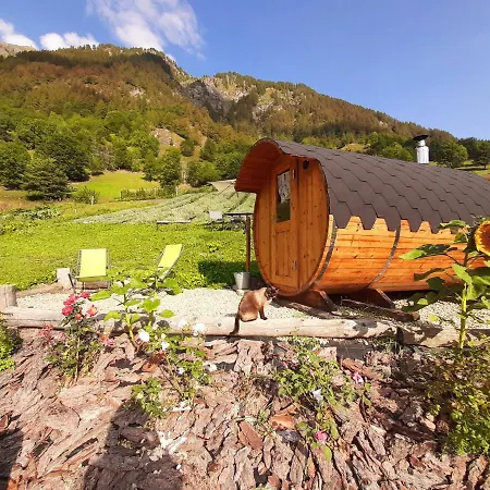 Casalpaca Con Sauna A Bed and breakfast 3*