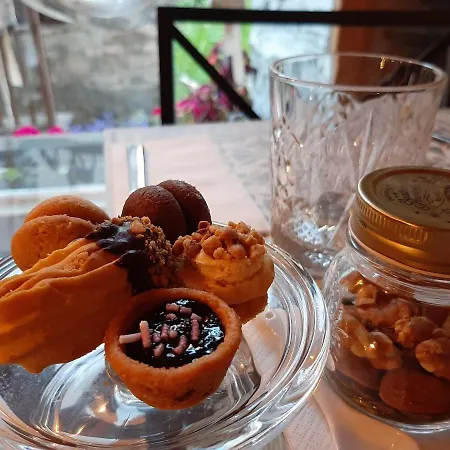 Casalpaca Con Sauna A Bed and breakfast Prali